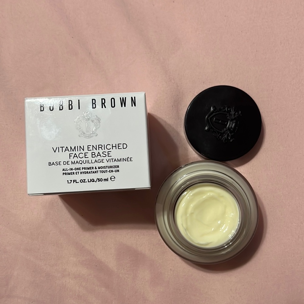 Bobbi Brown Vitamin Enriched Face Base